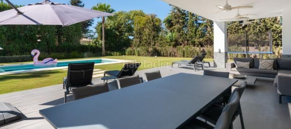 4 bedrooms Villa in Estepona, Spain No. 119715 10