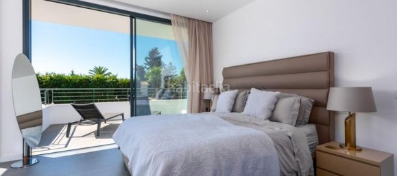 4 bedrooms Villa in Estepona, Spain No. 119715 5