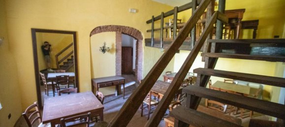 Propiedad comercial de 3 habitaciónes en Montalto di Castro, Italy No. 174370 25