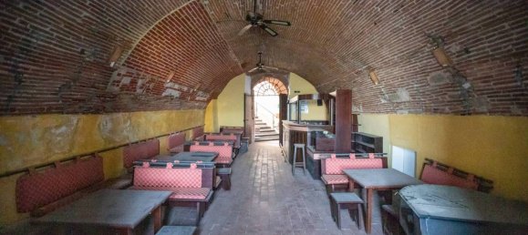 Propiedad comercial de 3 habitaciónes en Montalto di Castro, Italy No. 174370 13