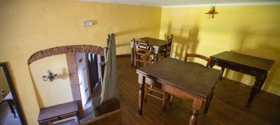 Propiedad comercial de 3 habitaciónes en Montalto di Castro, Italy No. 174370 2