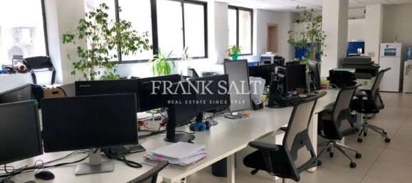 Bureau à Sliema, Malta 310m² No. 12295 3