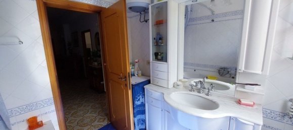 Квартира с 4 комнатами в Ареццо, Италия № 208832 7