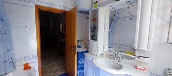 Квартира с 4 комнатами в Ареццо, Италия № 208832 8