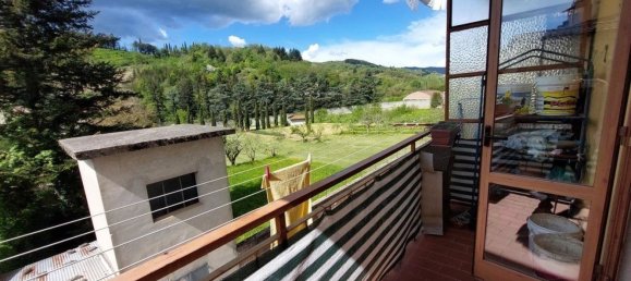 Квартира с 4 комнатами в Ареццо, Италия № 208832 16