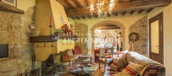 4 bedrooms House in Buti, Italy No. 15594 5