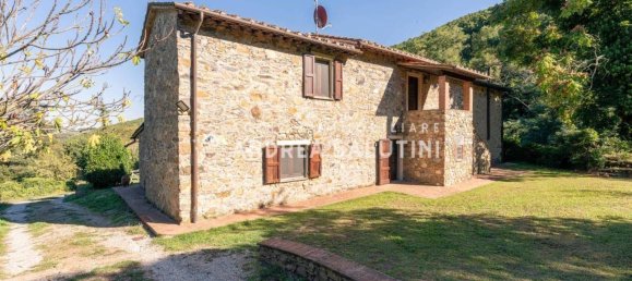 4 bedrooms House in Buti, Italy No. 15594 18