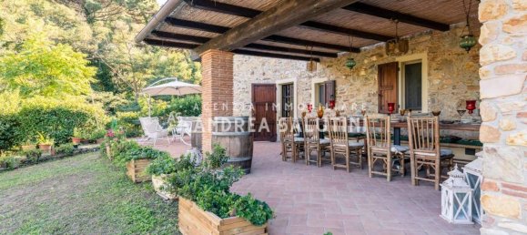 4 bedrooms House in Buti, Italy No. 15594 3