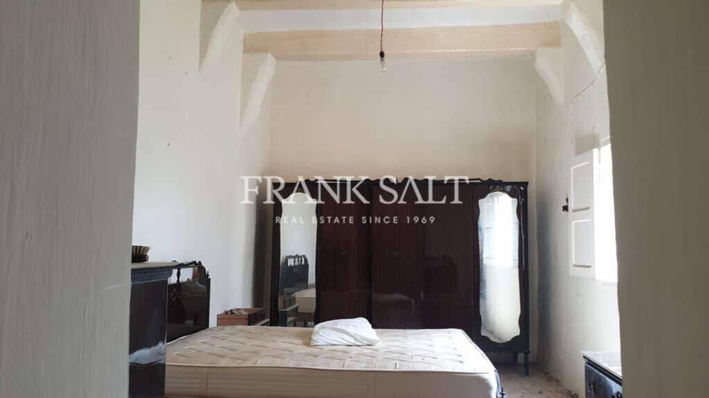 3 bedrooms Farm in Zejtun, Malta No. 2864