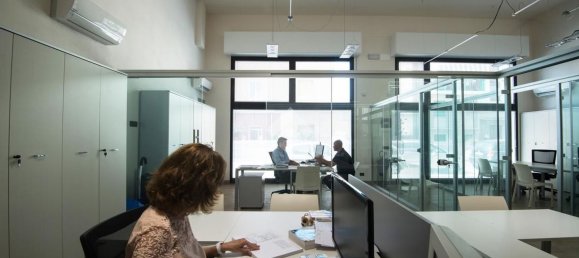 Apartamento de 3 dormitorios en Ferrara, Italy No. 344330 8