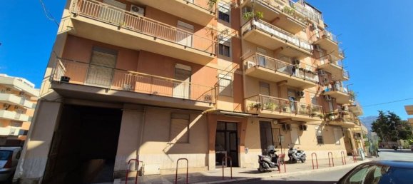 3 bedrooms Apartment in Carini, Italy No. 354998 2