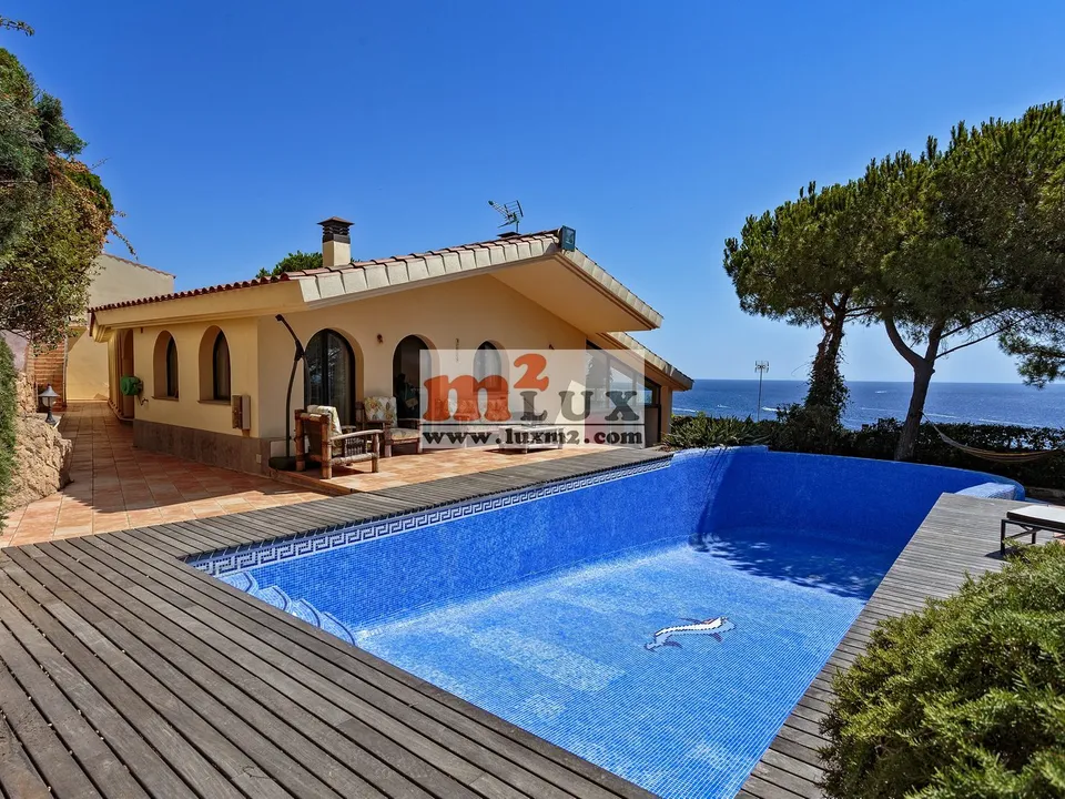 4 bedrooms Villa in Sant Feliu de Guixols, Spain No. 13337