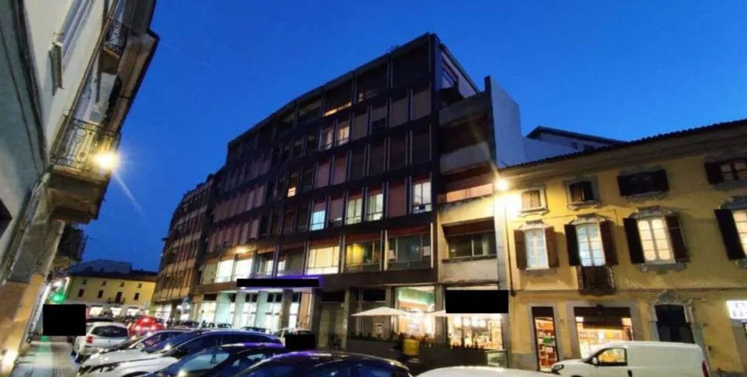 3 rooms Apartment in Vigevano, Italy No. 196846