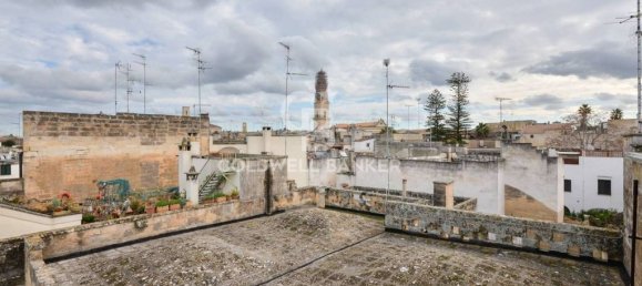 Apartamento de 4 dormitorios en Lecce, Italy No. 238579 19