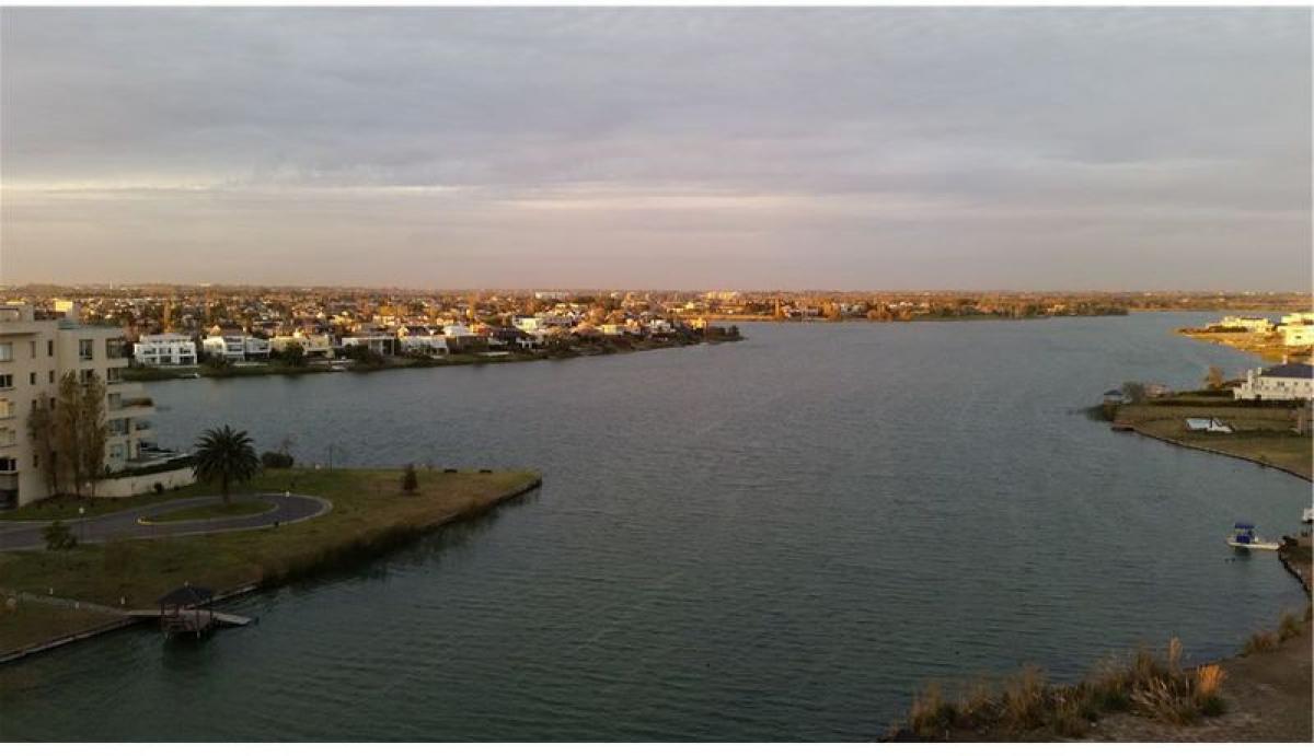 2 bedrooms Apartment in Tigre, Argentina No. 64341