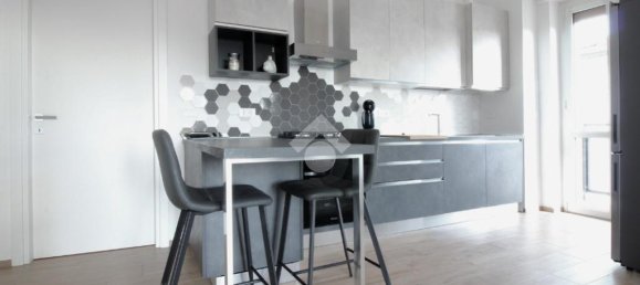 2 bedrooms Apartment in Pavia, Italy No. 378883 4