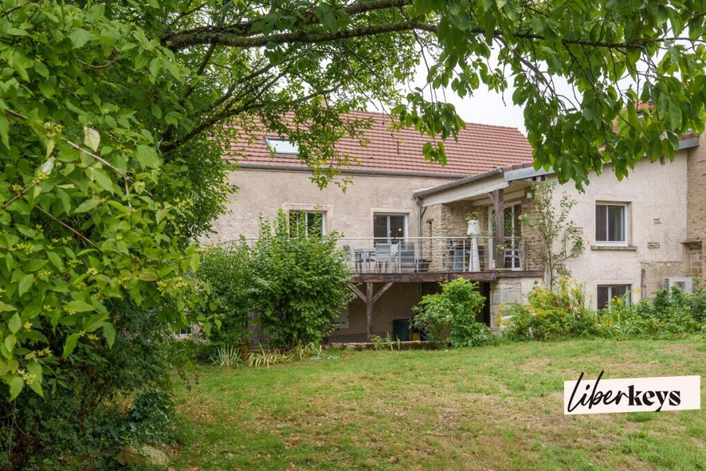 Casa de 4 dormitorios en Cote-d'Or, France No. 320437