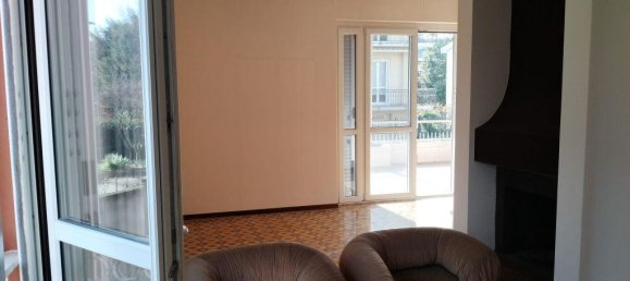 4 rooms Villa in Maleo, Italy No. 164425 4