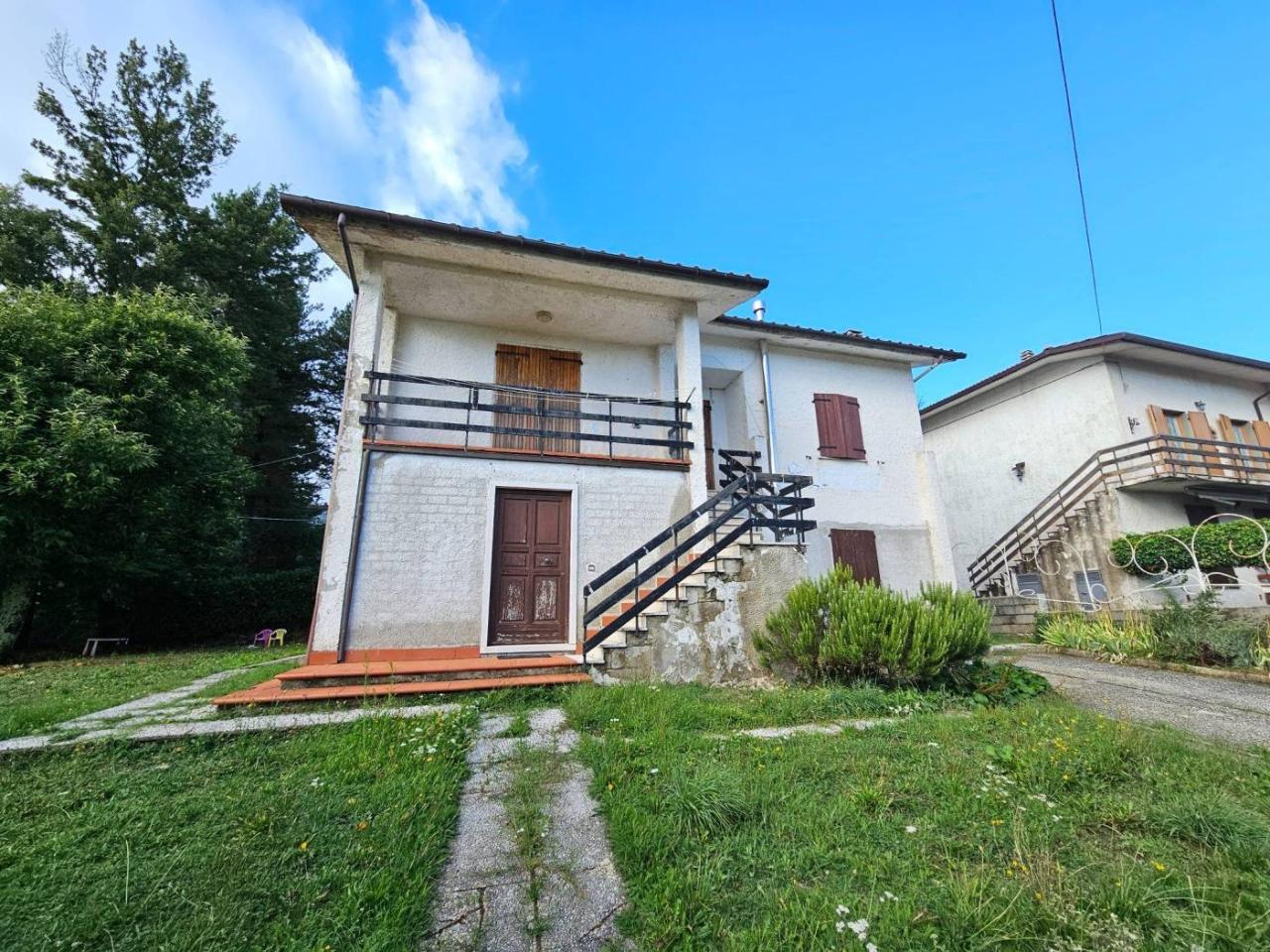 Villa de 7 habitaciónes en Marliana, Italy No. 25338