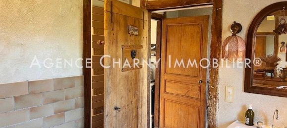 6 bedrooms House in Chateau-Renard, France No. 156372 2