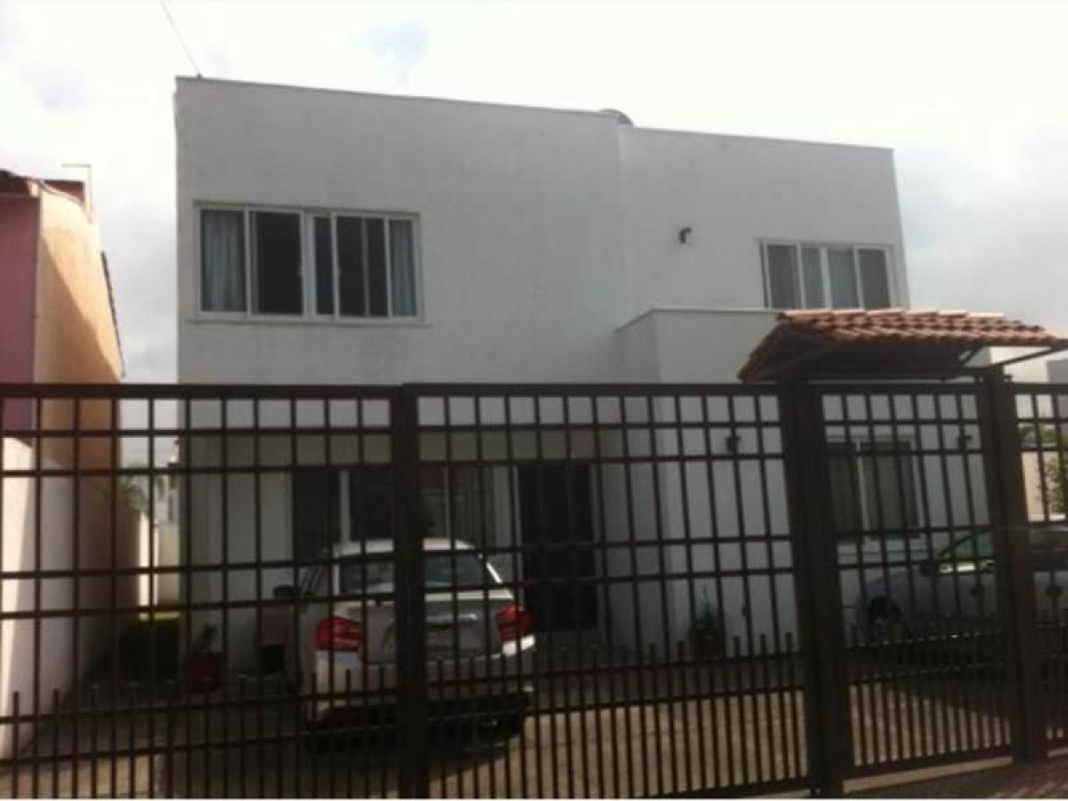 4 bedrooms House in Queretaro, Mexico No. 182203