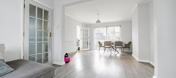 3 bedrooms House in London, United Kingdom No. 13441 3