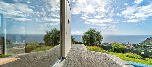 4 bedrooms Villa in Calheta, Portugal No. 125243 8