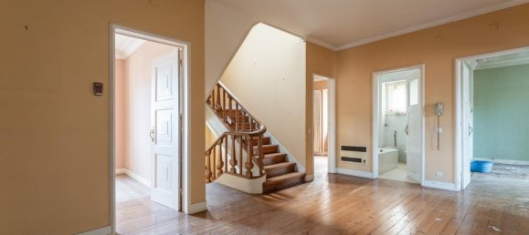 9 bedrooms Villa in Lisbon, Portugal No. 105146 3