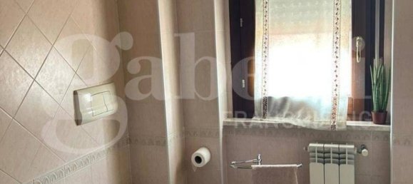 3 Schlafzimmer Wohnung in Sermoneta, Italy, Nr. 300598 7