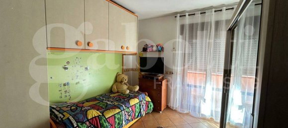 3 Schlafzimmer Wohnung in Sermoneta, Italy, Nr. 300598 11