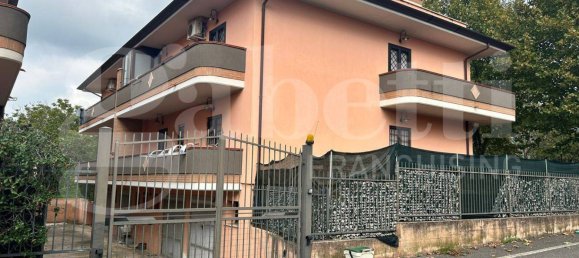 3 Schlafzimmer Wohnung in Sermoneta, Italy, Nr. 300598 3