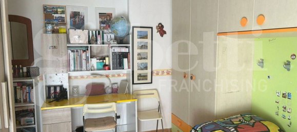 3 Schlafzimmer Wohnung in Sermoneta, Italy, Nr. 300598 12