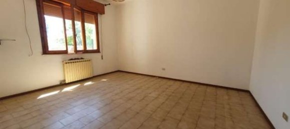 210m² Building in Occhiobello, Italy No. 92167 21