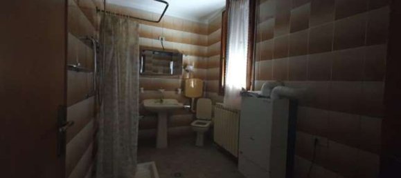 210m² Building in Occhiobello, Italy No. 92167 25