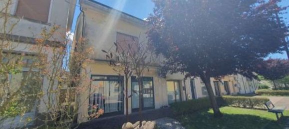 210m² Building in Occhiobello, Italy No. 92167 5