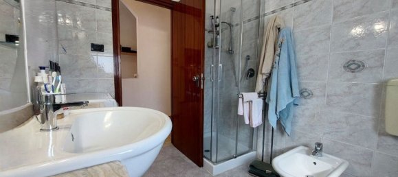 5 bedrooms House in Malalbergo, Italy No. 362377 25