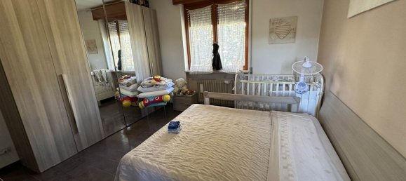 3 rooms Apartment in Gropparello, Italy No. 227773 5