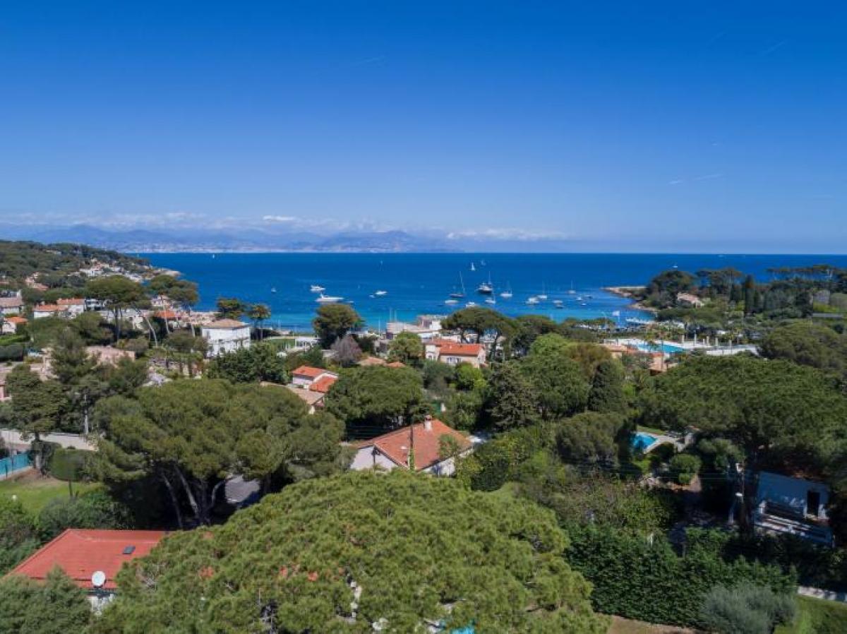 3 bedrooms Apartment in Antibes, France No. 2790