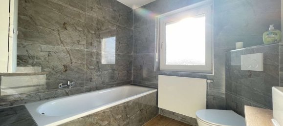 Apartamento de 3 dormitorios en Furth, Germany No. 151591 9