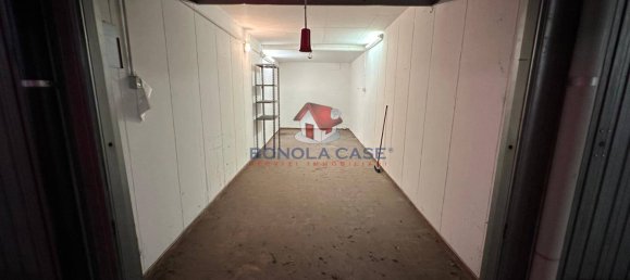 1 room Garage in Milan, Italy No. 351644 2