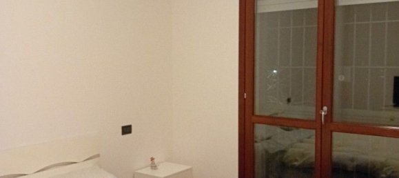 3 rooms Apartment in Reggio Emilia, Italy No. 171643 5