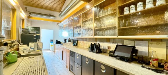 589m² Commercial property in Kulmbach, Germany No. 17540 3