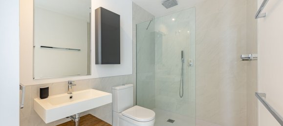 3 bedrooms Penthouse in Estepona, Spain No. 148797 16