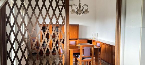 4 Schlafzimmer Wohnung in Udine, Italy, Nr. 355878 15