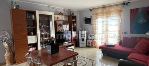 3 bedrooms Villa in Collecorvino, Italy No. 269095 8