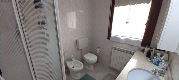 5 rooms House in Taglio di Po, Italy No. 136931 12