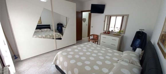 5 rooms House in Taglio di Po, Italy No. 136931 2