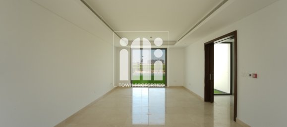 4 bedrooms Villa in Yas Island, UAE No. 5621 5