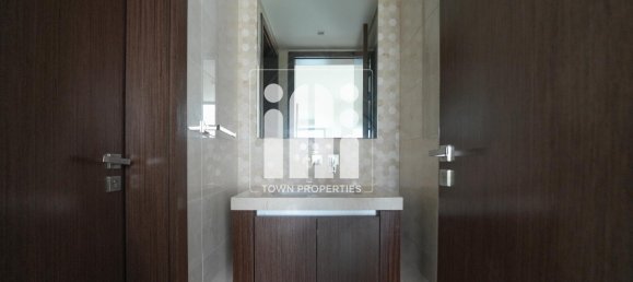 4 bedrooms Villa in Yas Island, UAE No. 5621 18