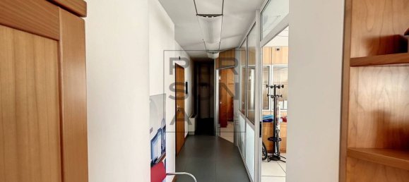 3 rooms Office in Trento, Italy No. 206457 5